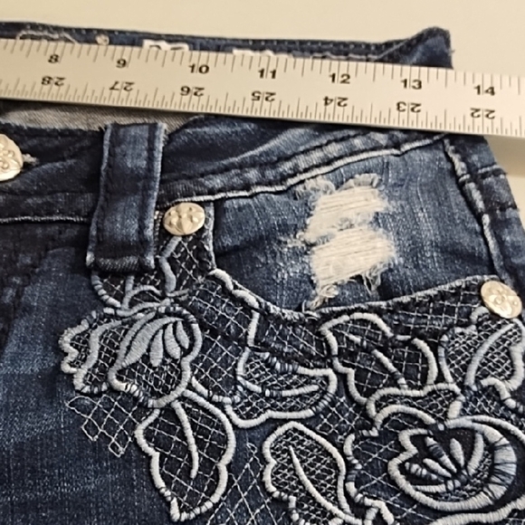 Miss Me Blue Ankle Cropped Capri Stretch Jeans with Embroidery Raw Hem - Picture 11 of 16